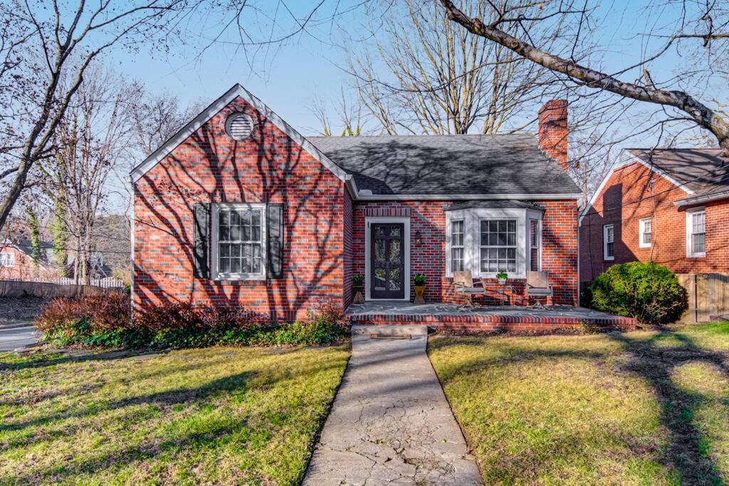 Highly Desired Lindley Park Home In Greensboro Exterior photo